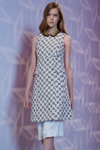 Look 3